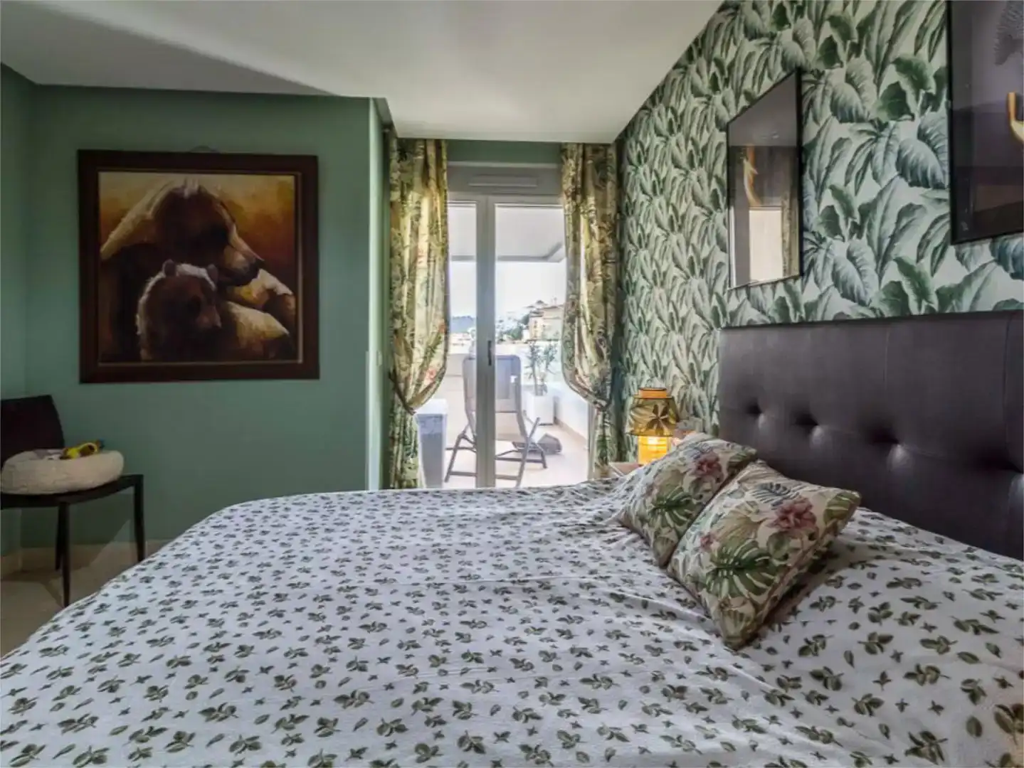 Bedroom of Flat for sale in Benahavís  with Air Conditioner, Private garden and Parquet flooring