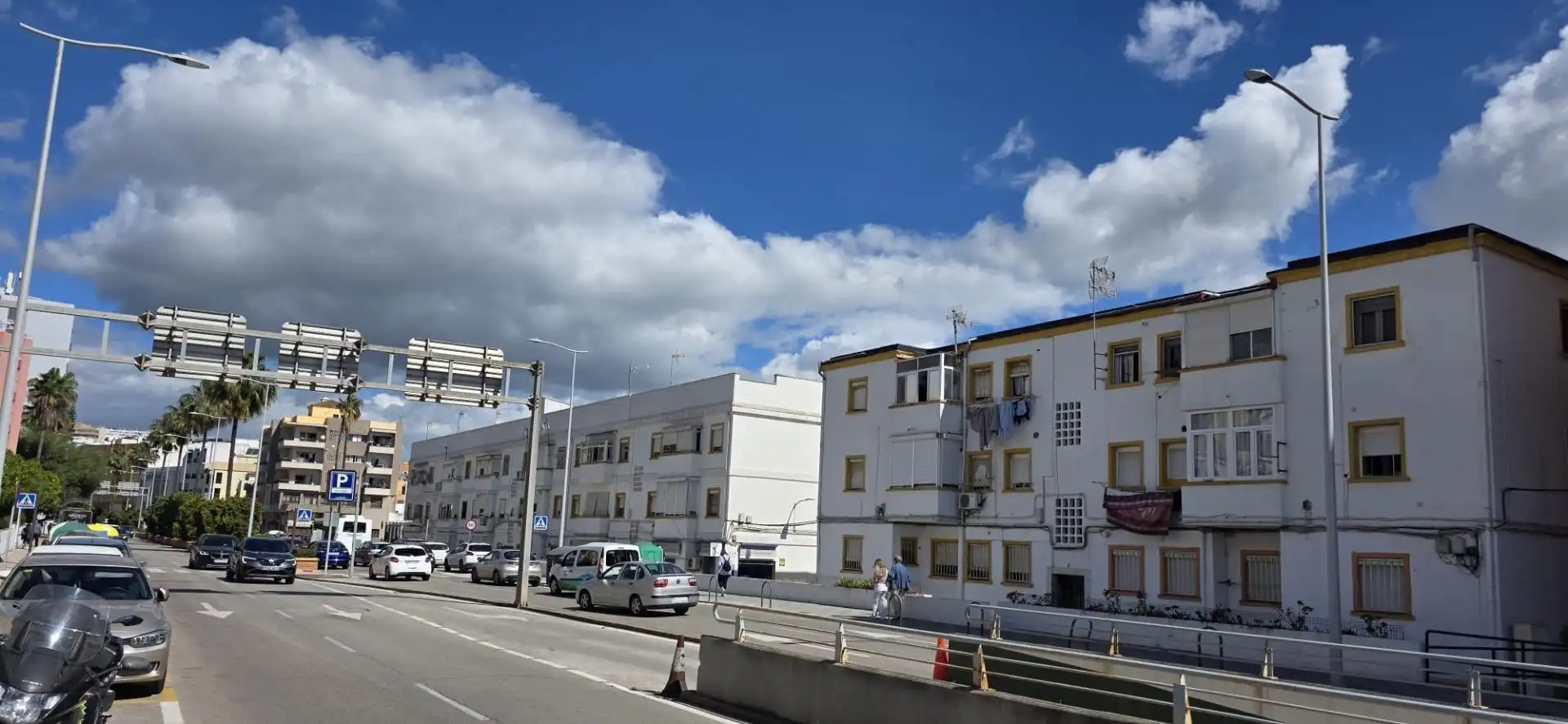 Vista exterior de Piso en venta en Algeciras