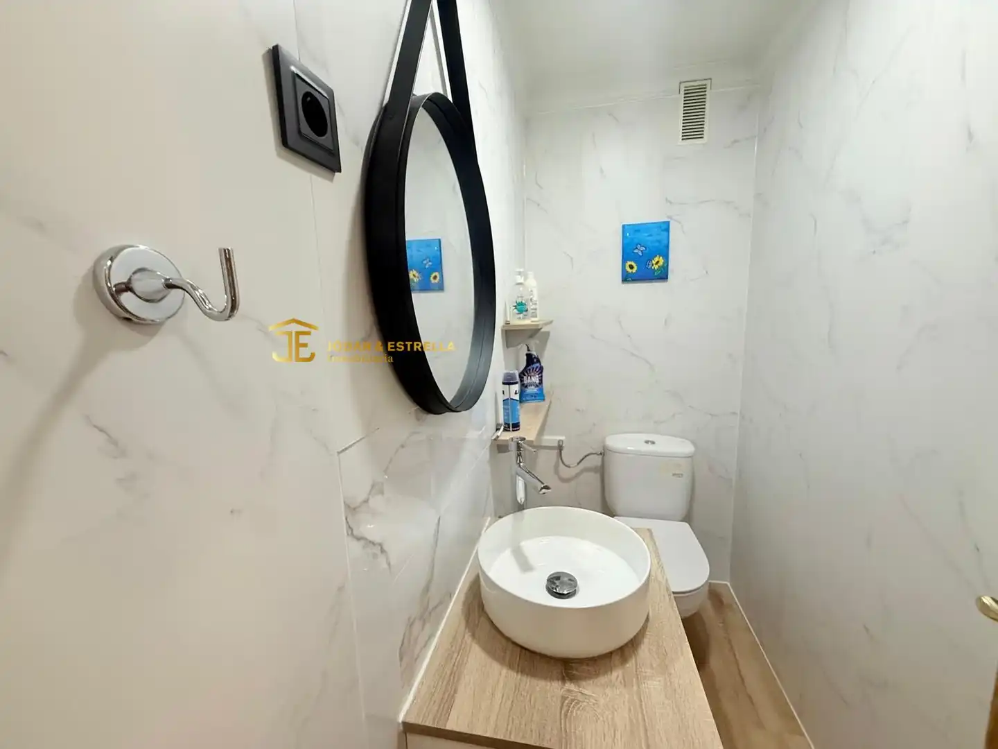 Baño de Piso en venta en Lorca con Aire acondicionado, Terraza y Amueblado