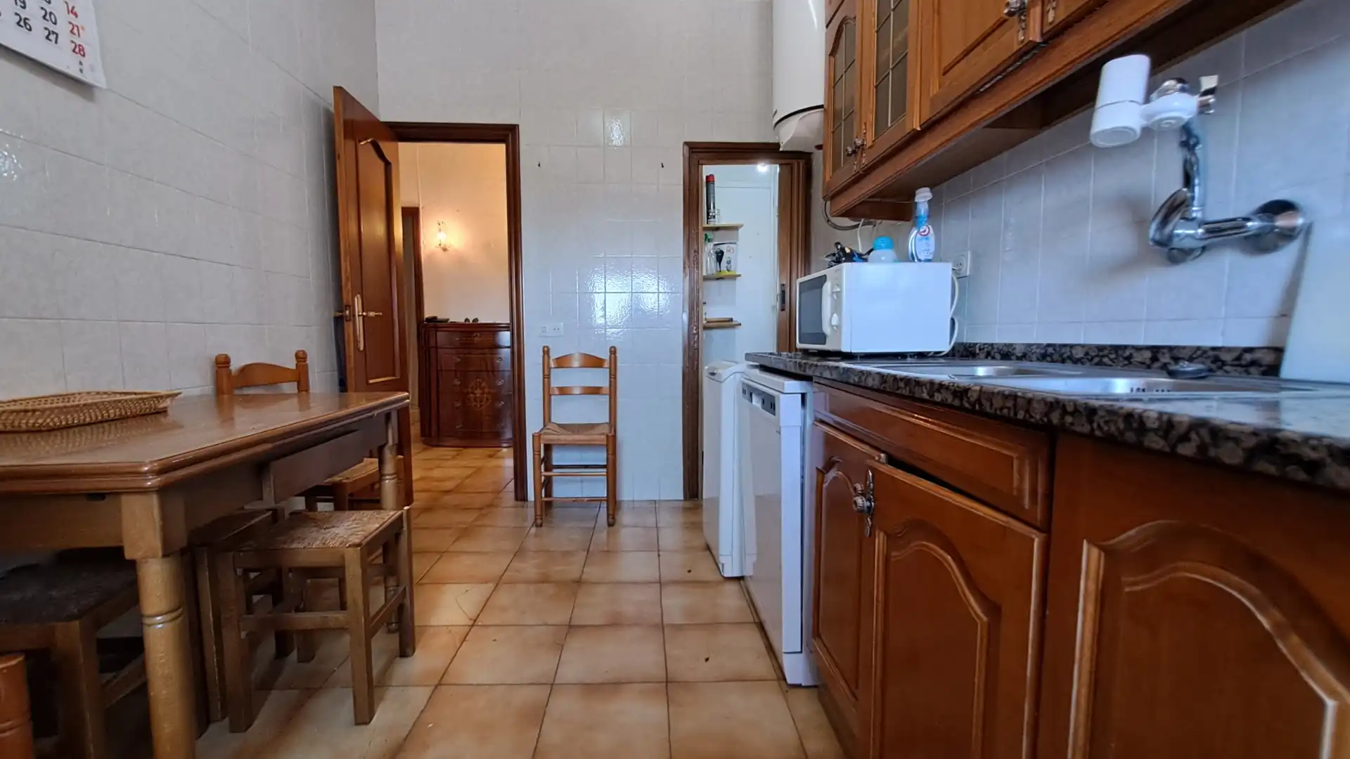 Cuina de Pis en venda en Tarragona amb Forn i Balcó