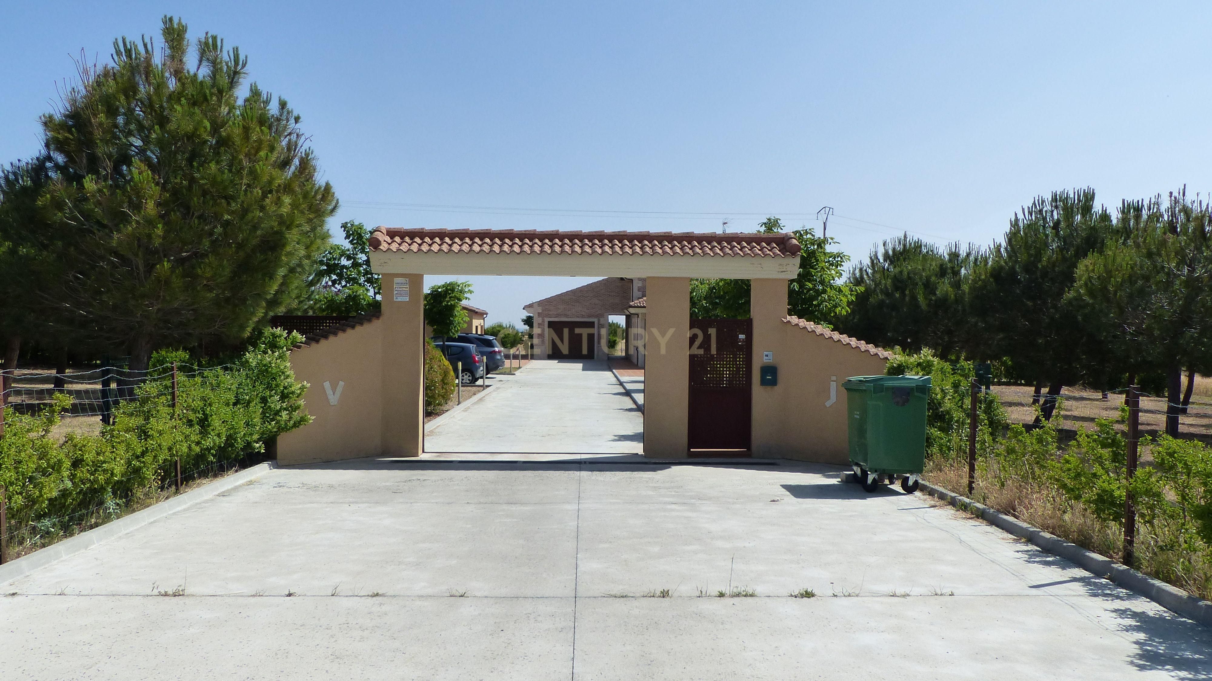 Casa o chalet en venta en Sigeres con Jardín privado, Trastero y Piscina