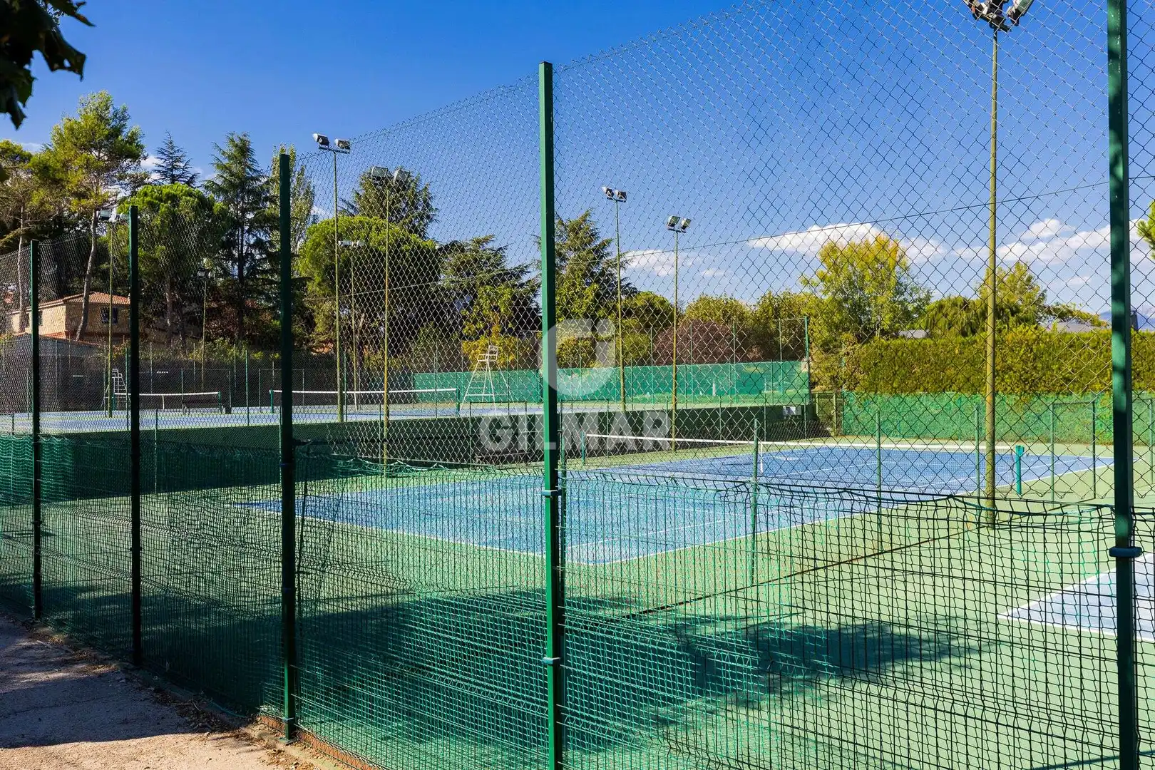 Vista exterior de Piso en venta en Collado Villalba con Calefacción, Jardín privado y Piscina