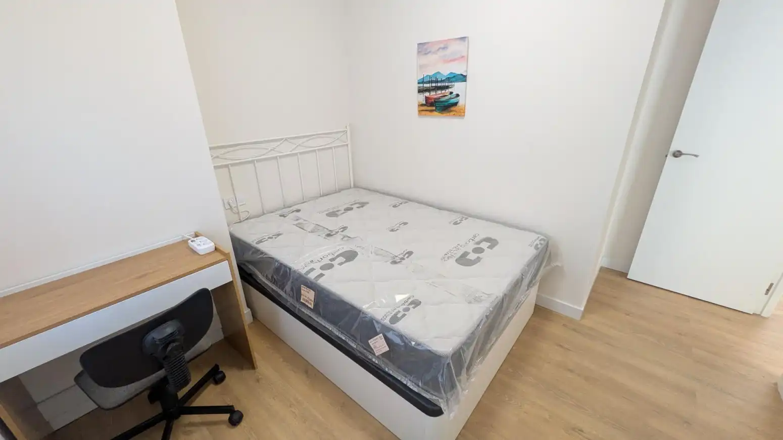 Dormitori de Pis de lloguer en Santander amb Calefacció, Terrassa i Moblat