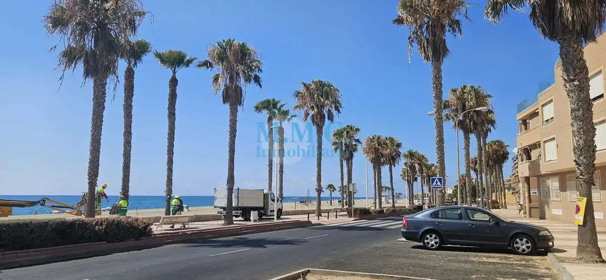Außenansicht von Wohnung zur Miete in Roquetas de Mar mit Klimaanlage, Terrasse und Möbliert