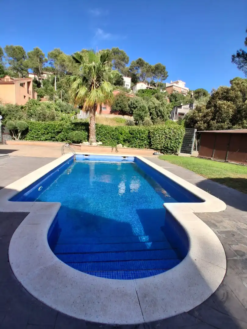 Swimming pool of Houses for sale in Vacarisses  with Air Conditioner, Heating and Private garden