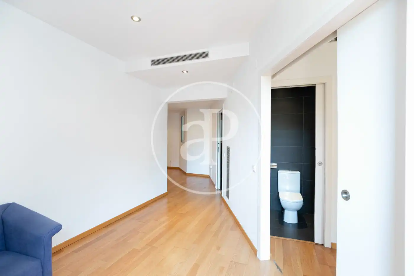 Piso en venta en Barcelona con Aire acondicionado, Calefacción y Balcón