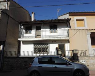 Vista exterior de Casa o xalet en venda en El Payo amb Terrassa