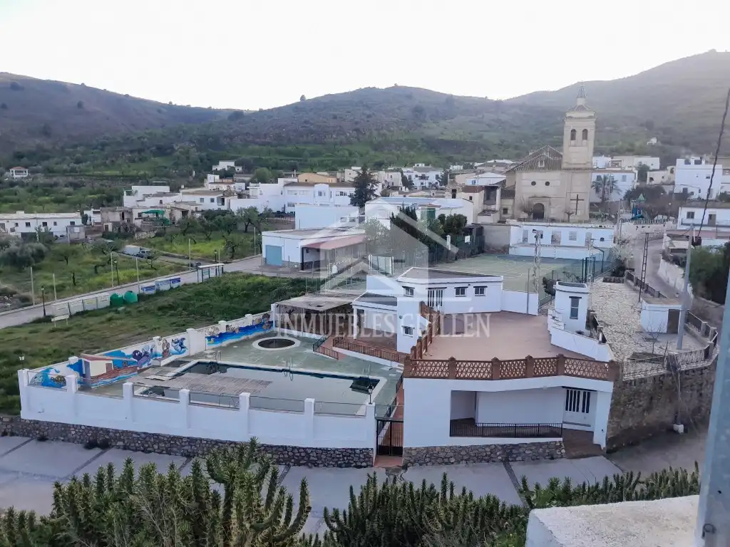 Vista exterior de Casa o chalet en venta en Turón con Terraza, Trastero y Amueblado