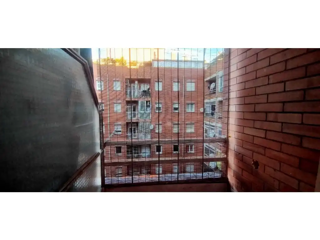 Vista exterior de Pis en venda en Girona