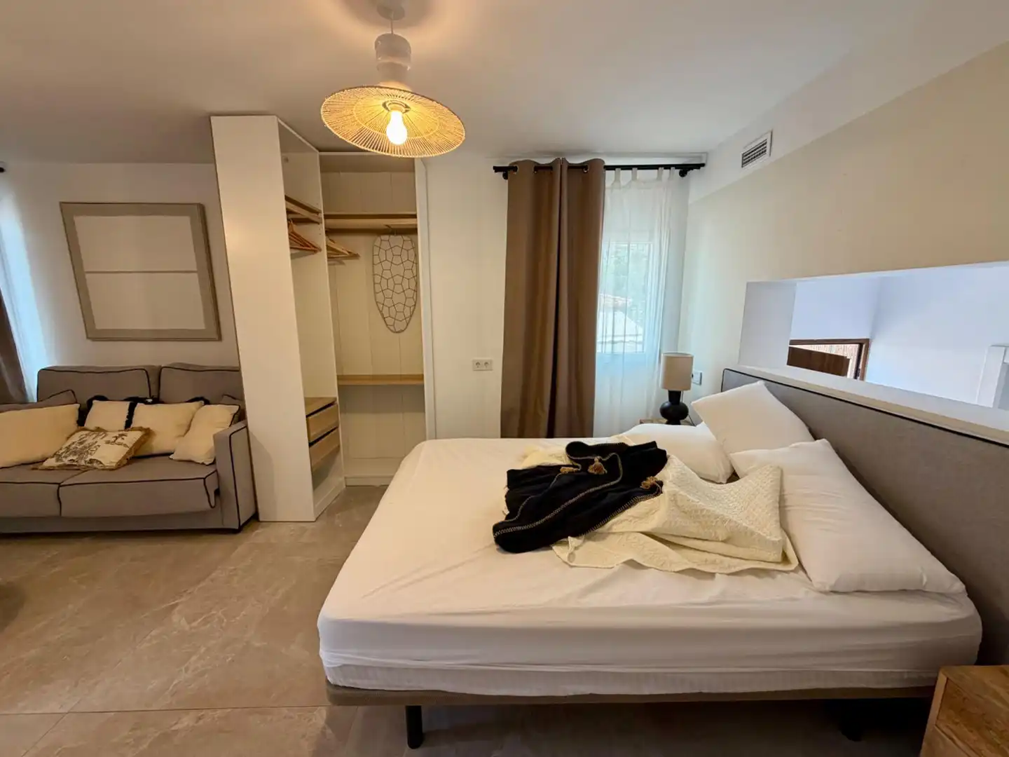 Habitación de Edificio en venta en Finestrat