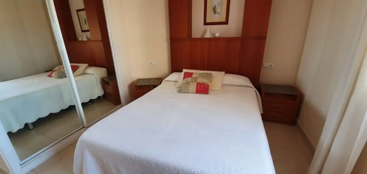 Schlafzimmer von Dachboden zur Miete in Mijas mit Klimaanlage, Heizung und Terrasse