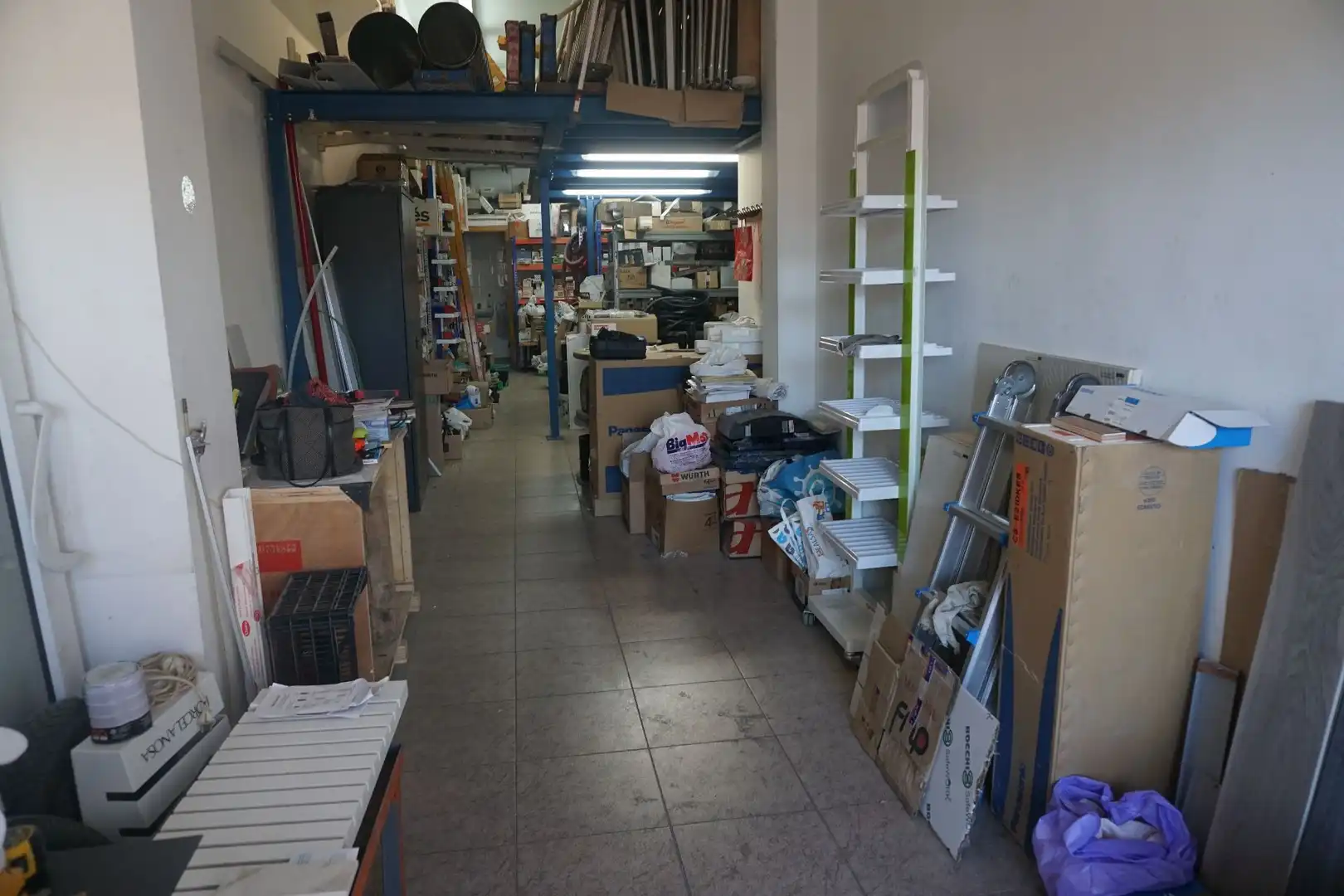 Local en venda en Molins de Rei amb Aire condicionat
