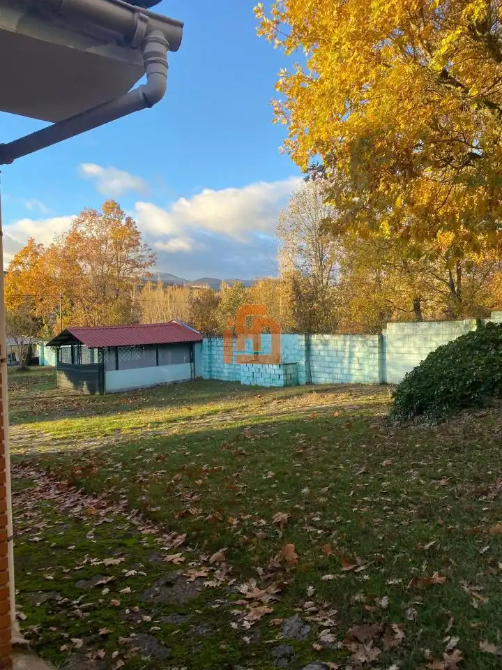 Casa o chalet en venta en Cuadros con Jardín privado, Trastero y Amueblado