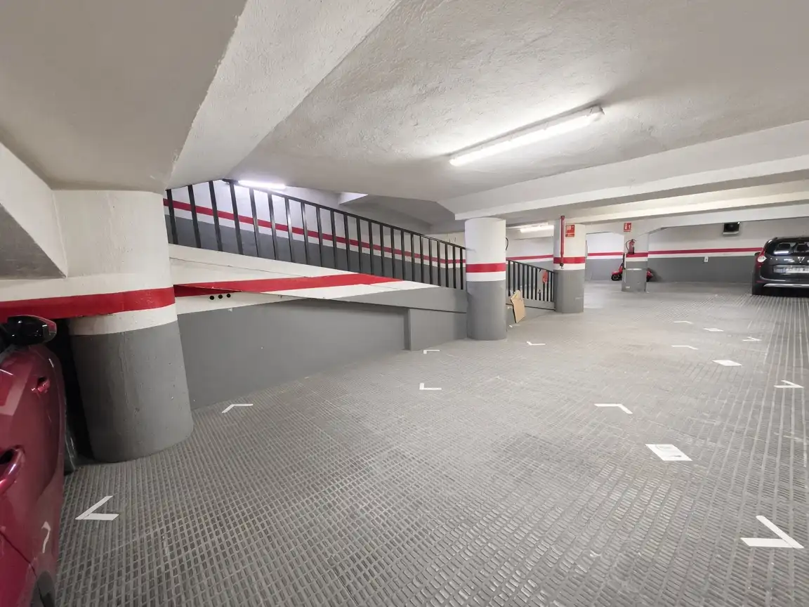 Individuel avec ascenseur à vendre à Carrer de Muntaner 118
