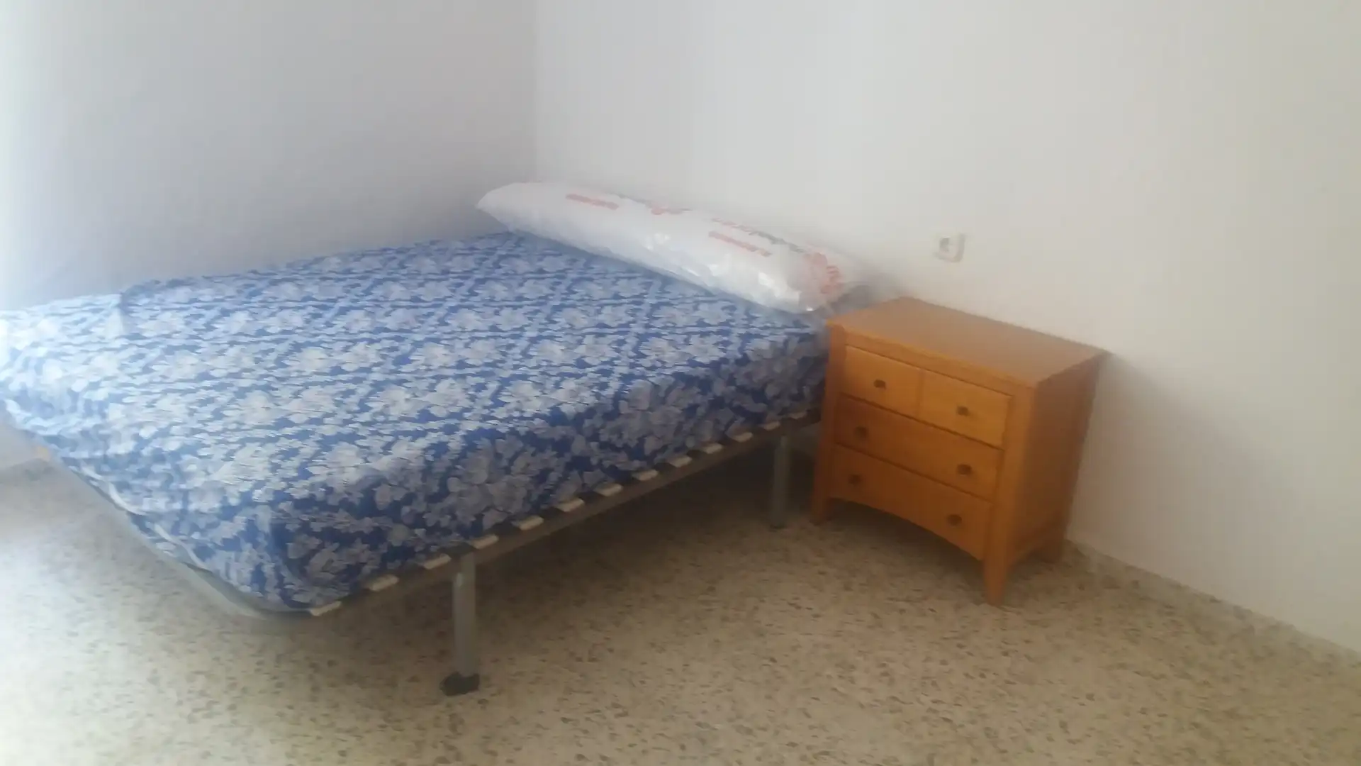 Habitación de Casa adosada en venta en Almuñécar con Terraza, Piscina y Amueblado