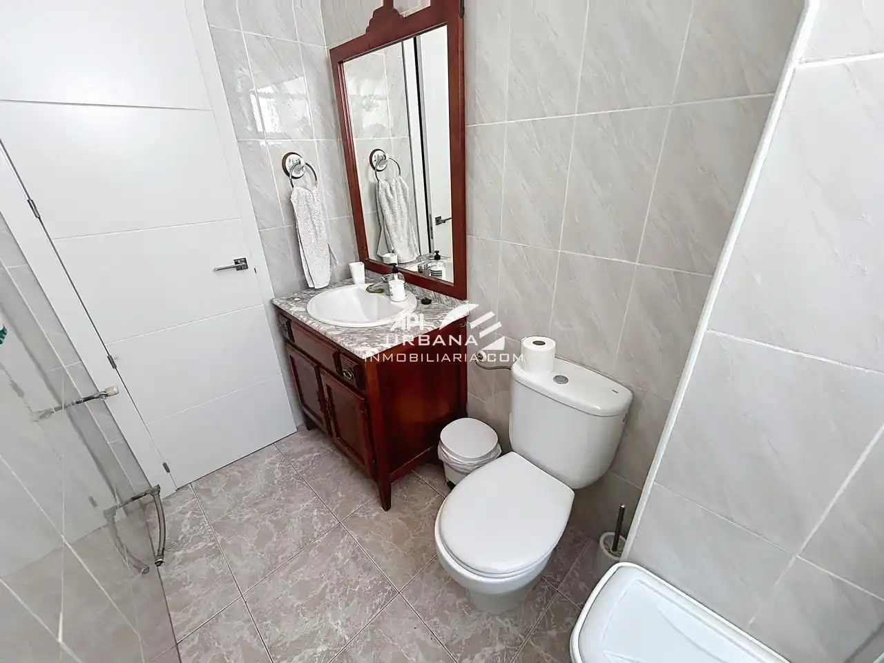 Baño de Piso en venta en Lucena con Trastero y Amueblado