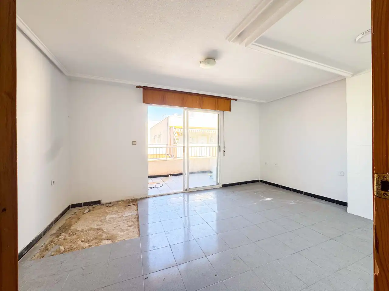 Sala de estar de Ático en venta en Torrevieja con Calefacción, Terraza y Balcón