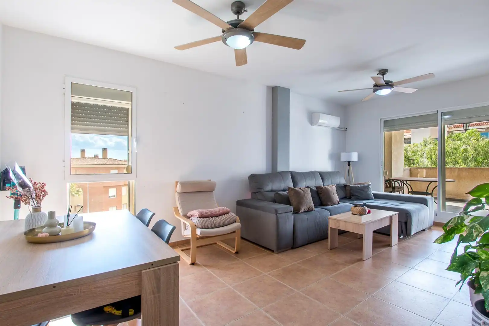 Sala de estar de Piso en venta en Molina de Segura con Aire acondicionado, Calefacción y Jardín privado