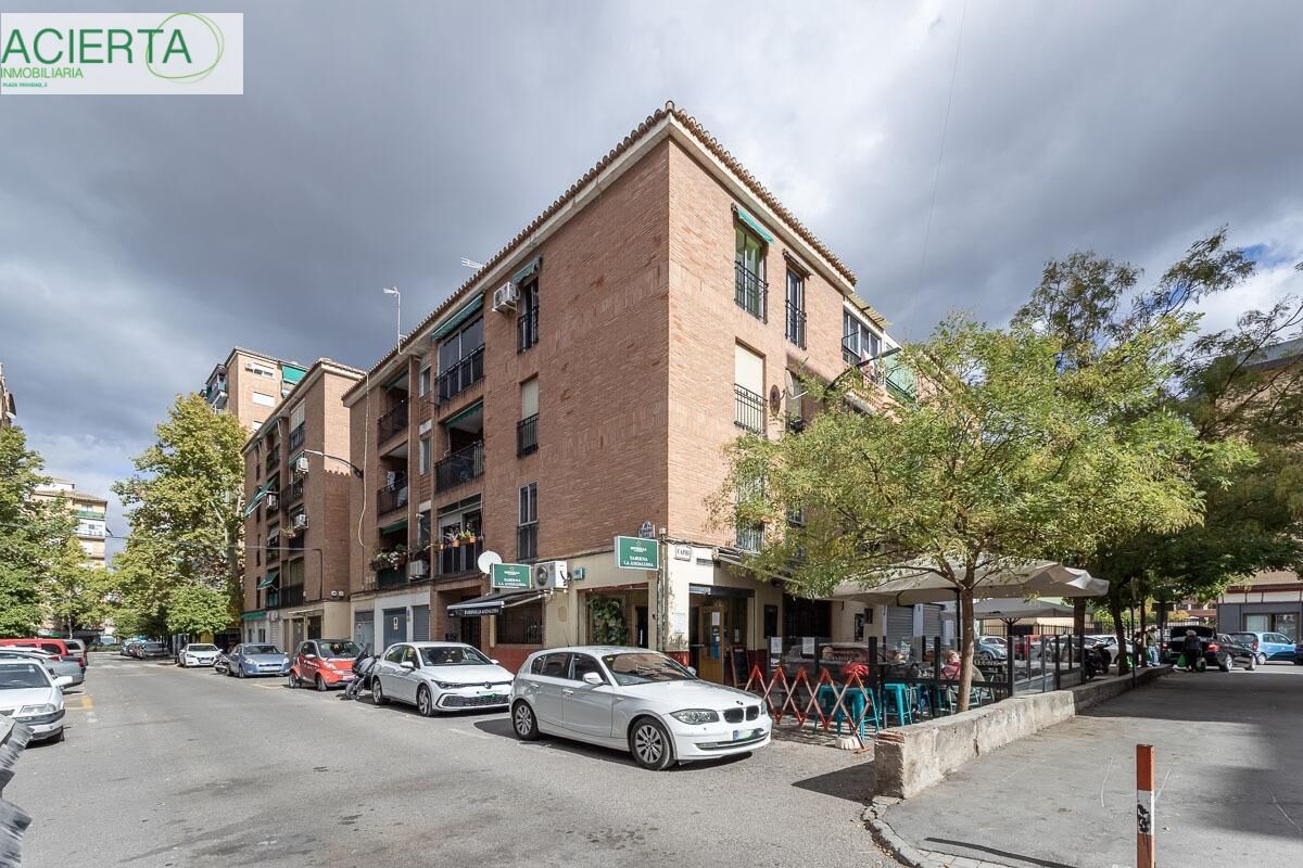 Exterior view of Flat for sale in  Granada Capital  with Air Conditioner