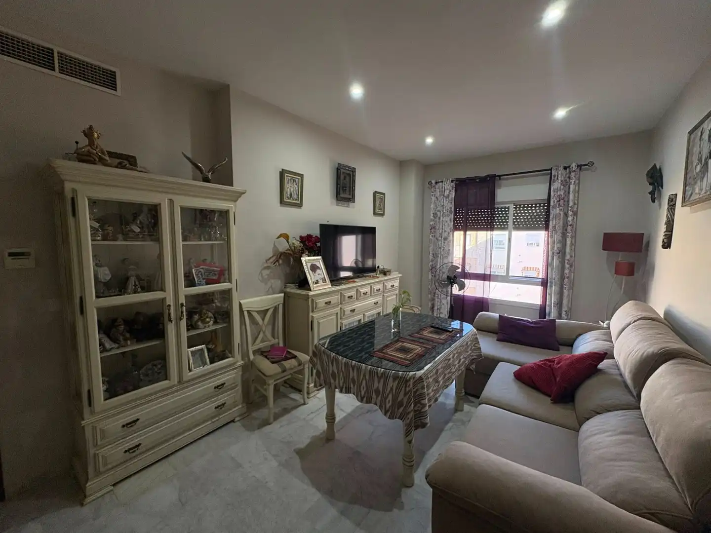 Piso con ascensor en venta en Calle Feria 18, imagen 2