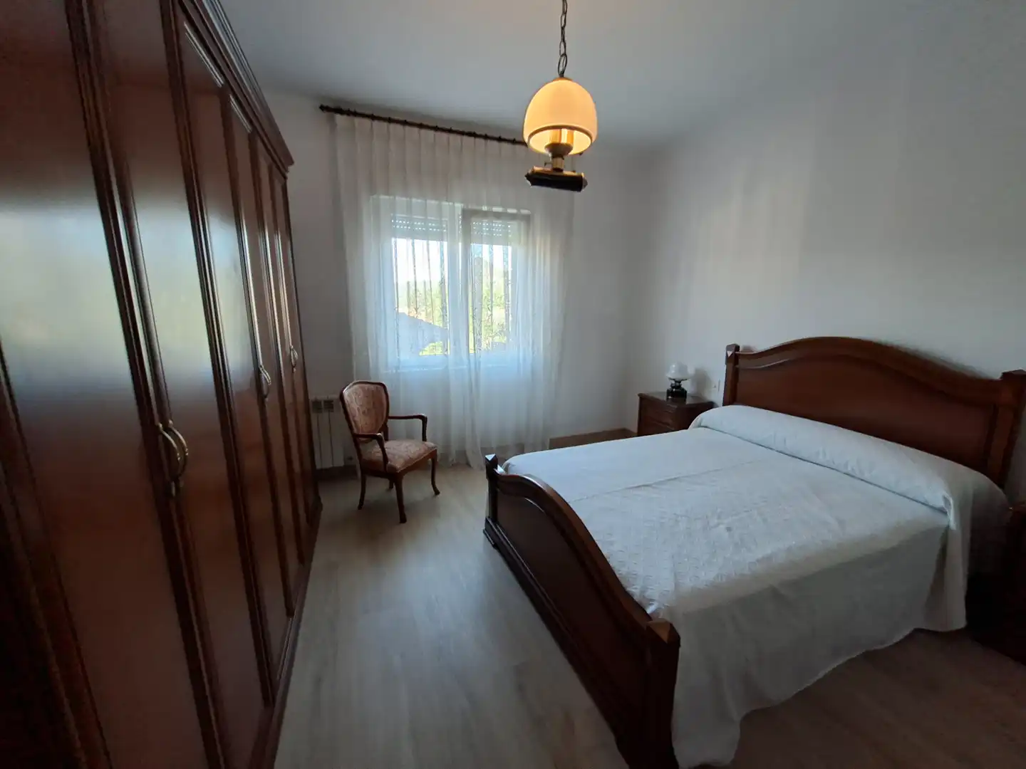 Habitación de Piso en venta en Pravia con Calefacción, Trastero y Amueblado
