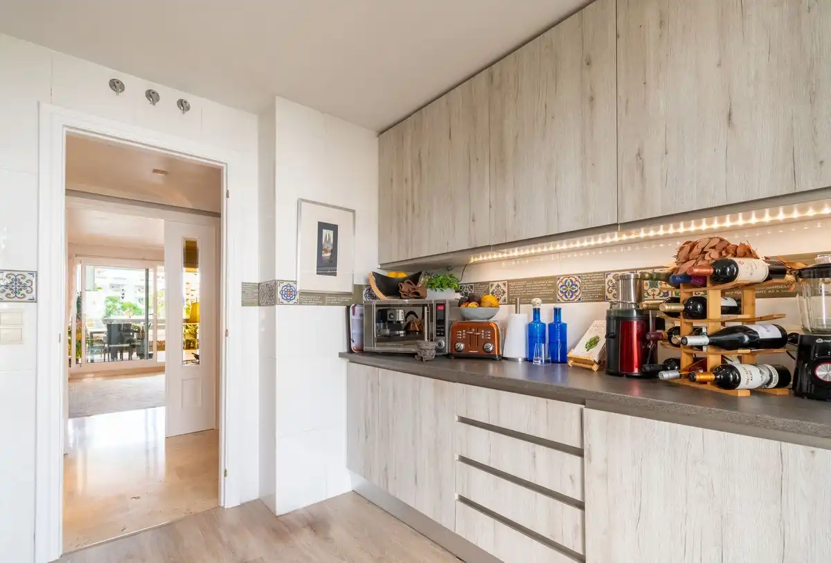 Cuina de Apartament en venda en Estepona amb Aire condicionat, Terrassa i Traster