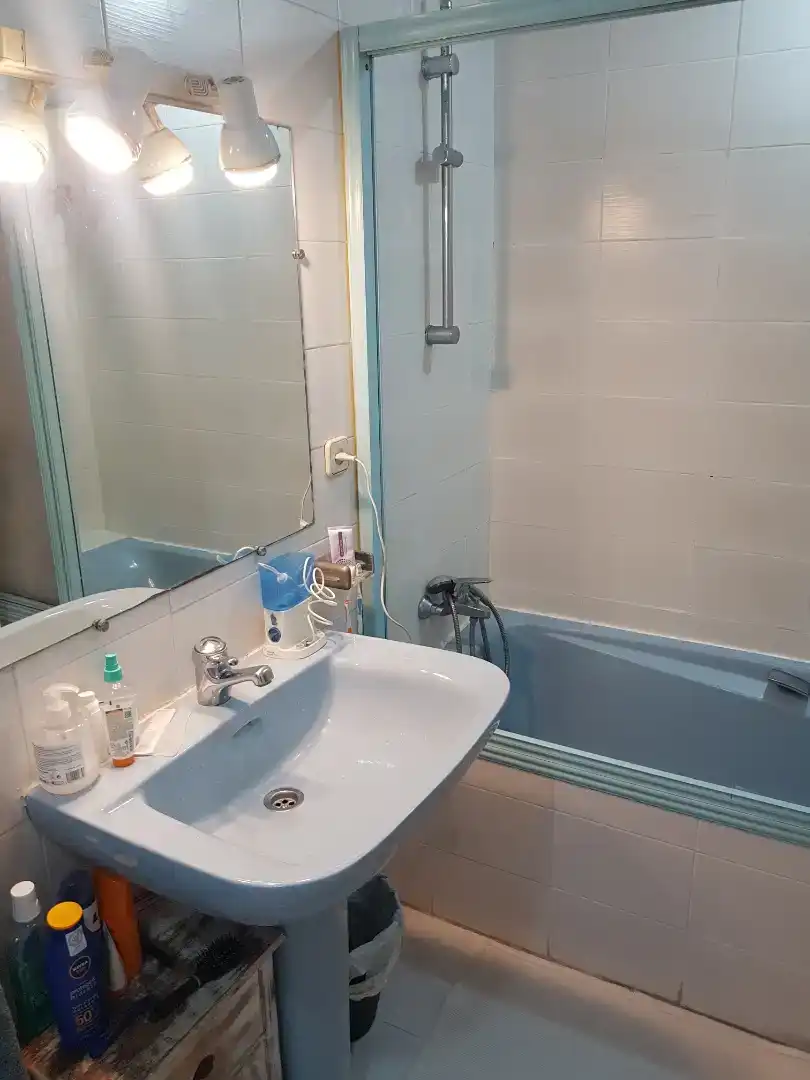Baño de Piso en venta en  Madrid Capital con Balcón