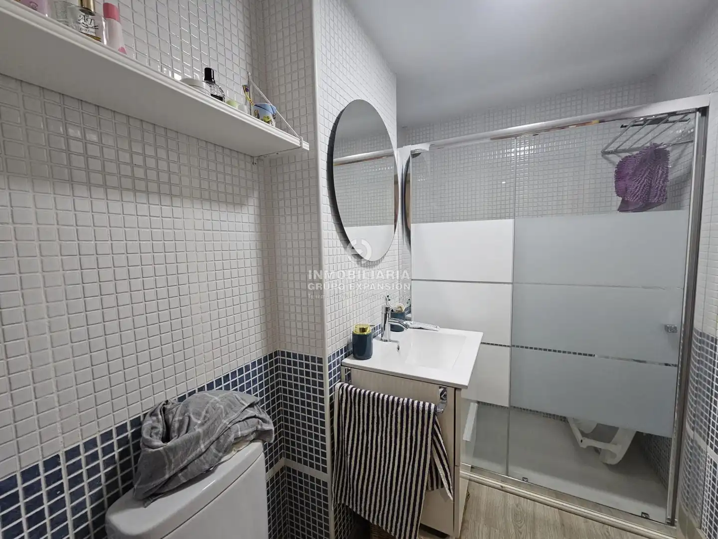 Badezimmer von Wohnung zum Verkauf in Aspe mit Klimaanlage, Heizung und Privatgarten