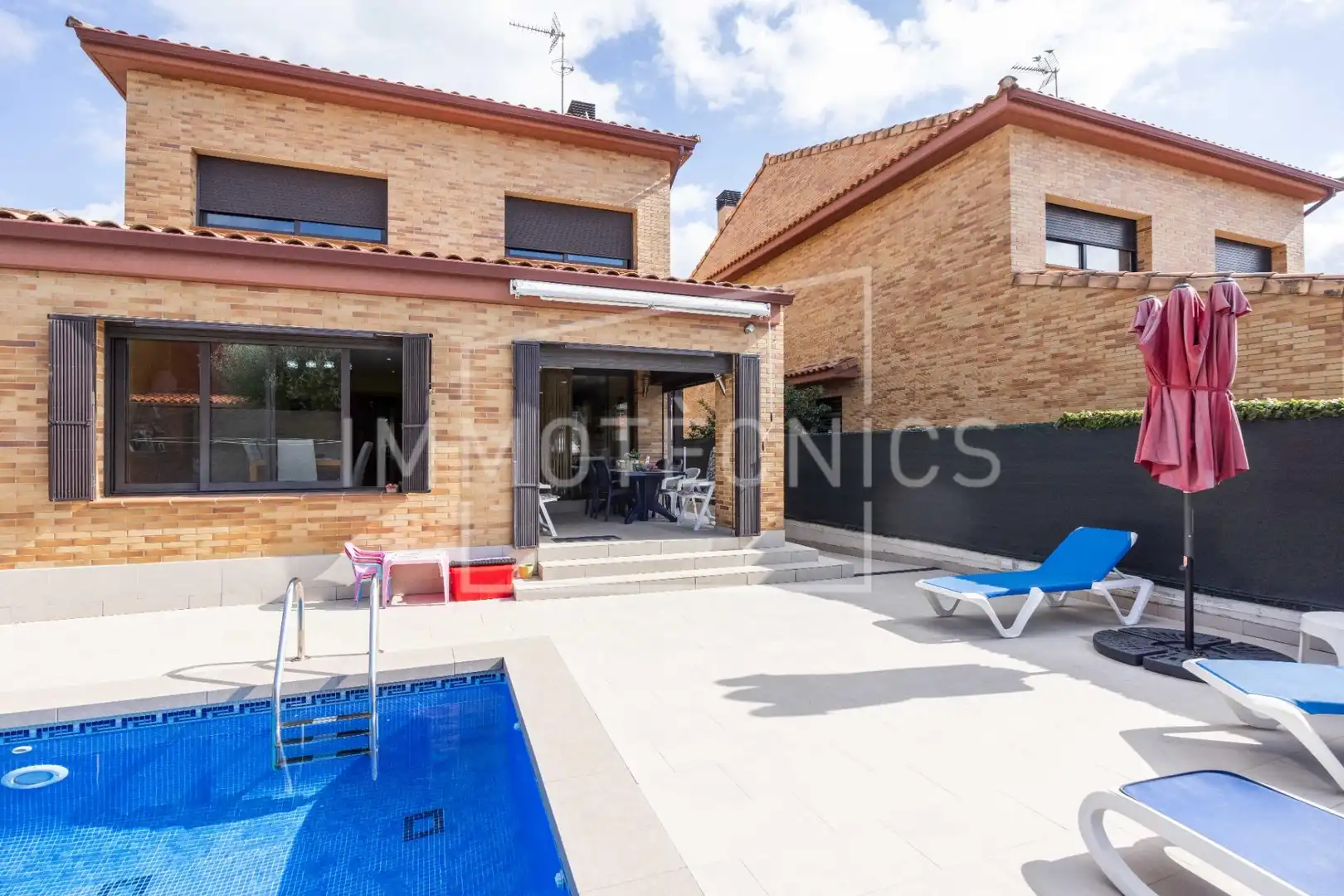 Piscina de Casa o xalet en venda en Pineda de Mar amb Aire condicionat, Calefacció i Jardí privat