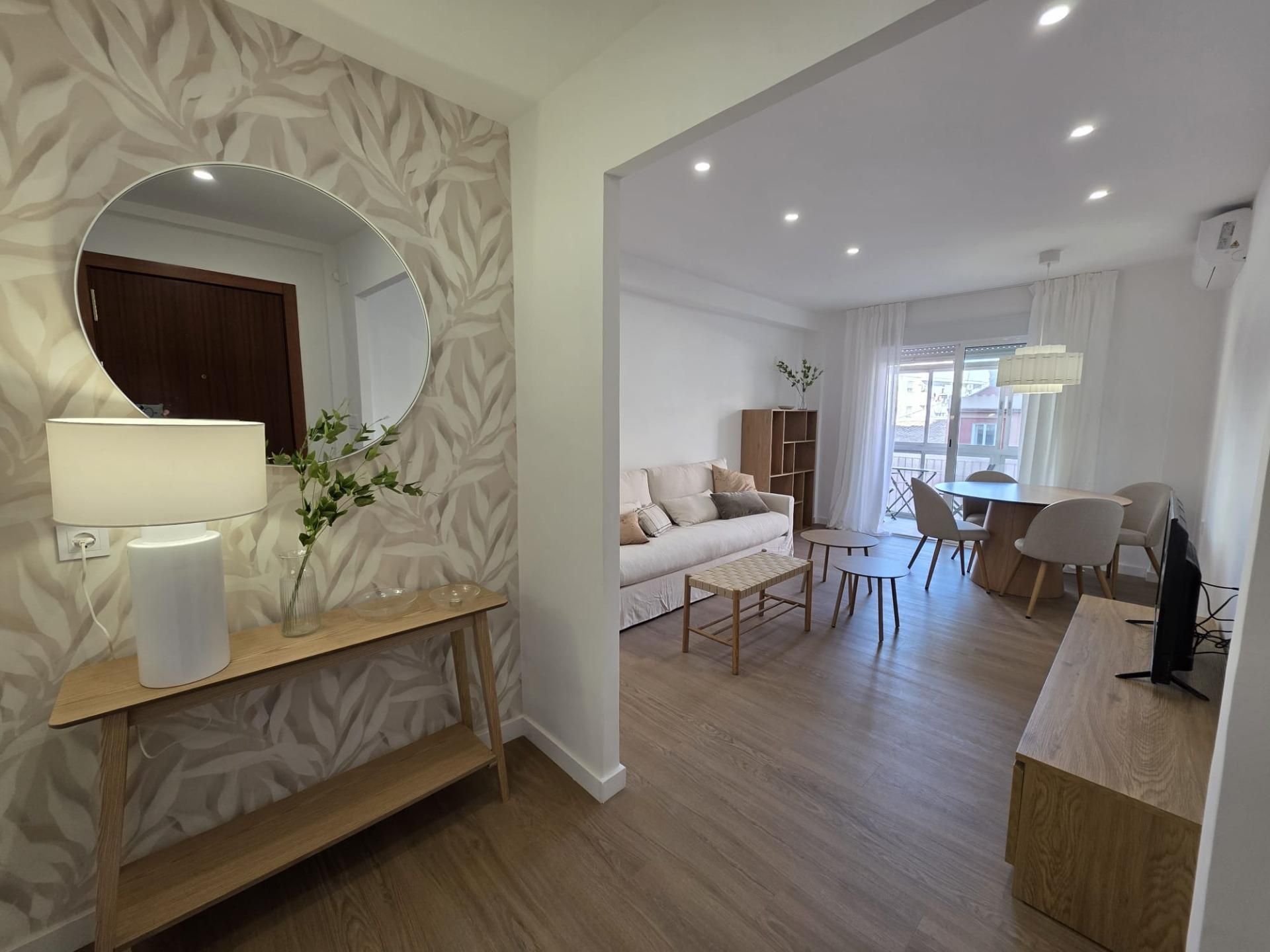 Sala de estar de Piso de alquiler en  Valencia Capital con Aire acondicionado y Balcón