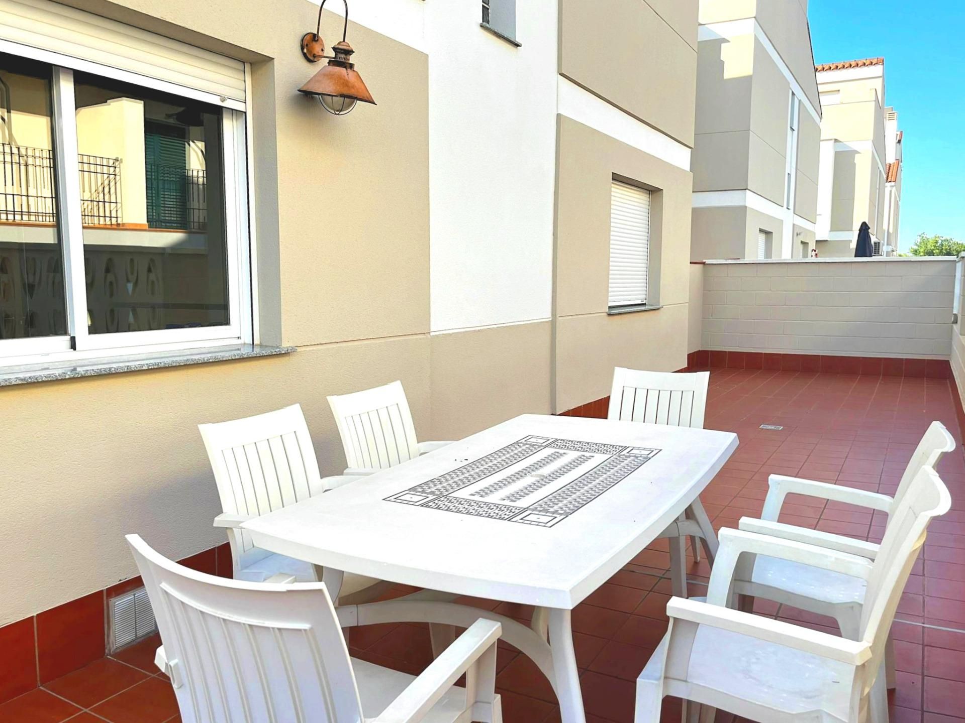 Terrassa de Casa adosada en venda en Moncofa amb Aire condicionat, Calefacció i Jardí privat