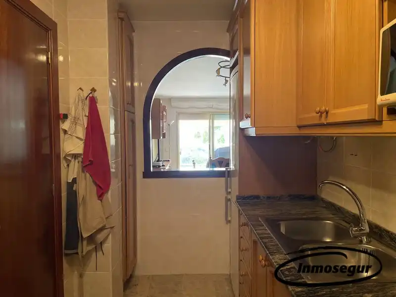 Cocina de Piso en venta en Salou con Terraza, Amueblado y Piscina comunitaria