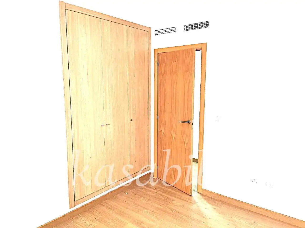 Schlafzimmer von Wohnung zur Miete in Paterna mit Klimaanlage