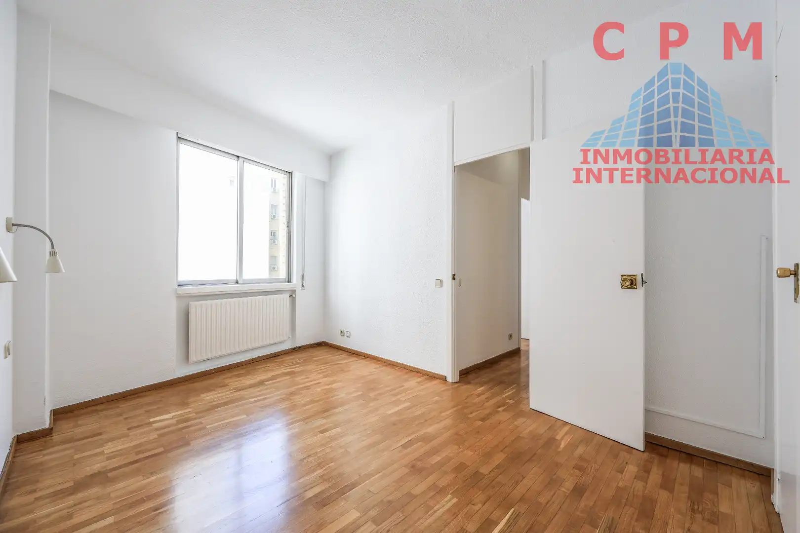 Schlafzimmer von Wohnung zur Miete in Madrid mit Klimaanlage, Heizung und Parkett
