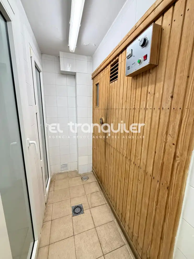 Bany de Pis de lloguer en Alcobendas amb Aire condicionat, Piscina i Moblat