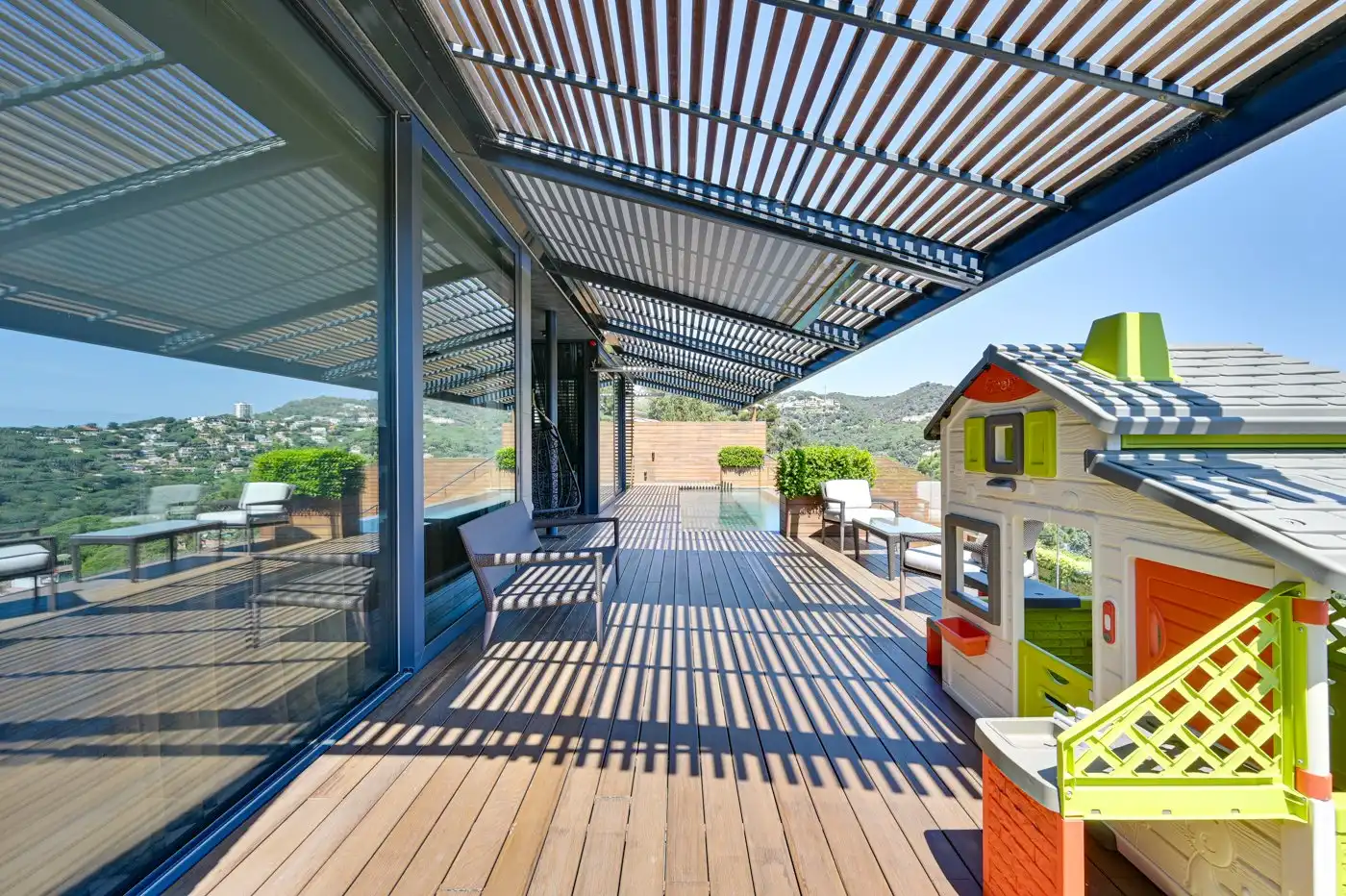 Terrasse von Haus oder Chalet zum Verkauf in Lloret de Mar mit Klimaanlage, Heizung und Privatgarten