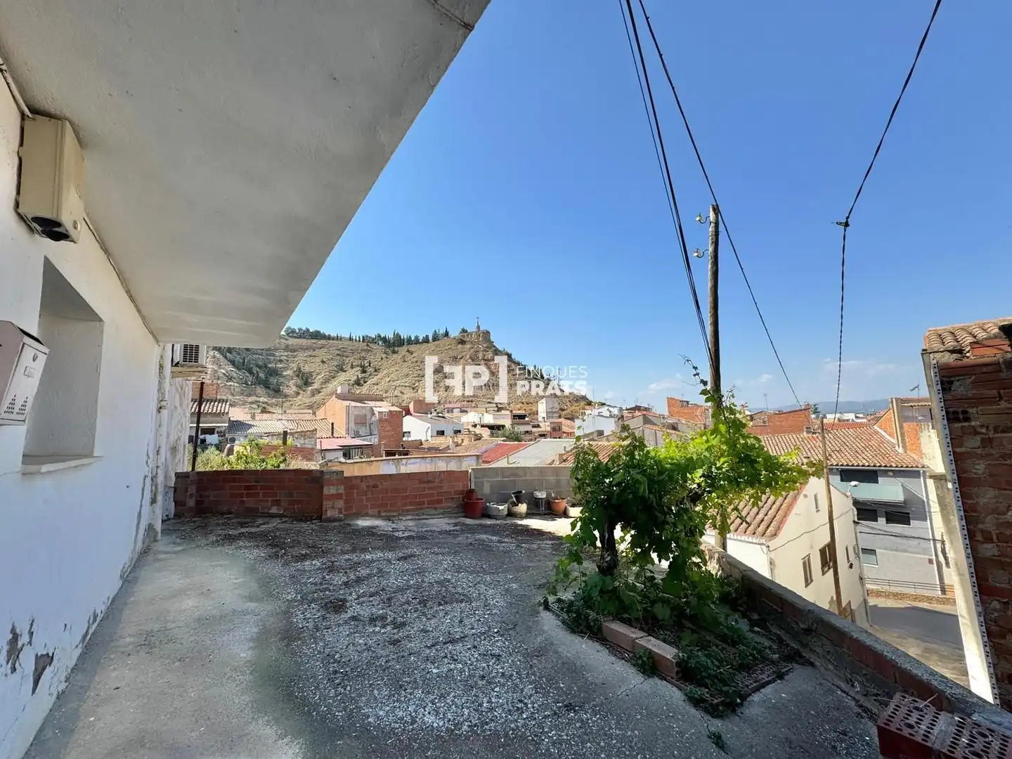 Vista exterior de Casa o xalet en venda en Alguaire amb Aire condicionat