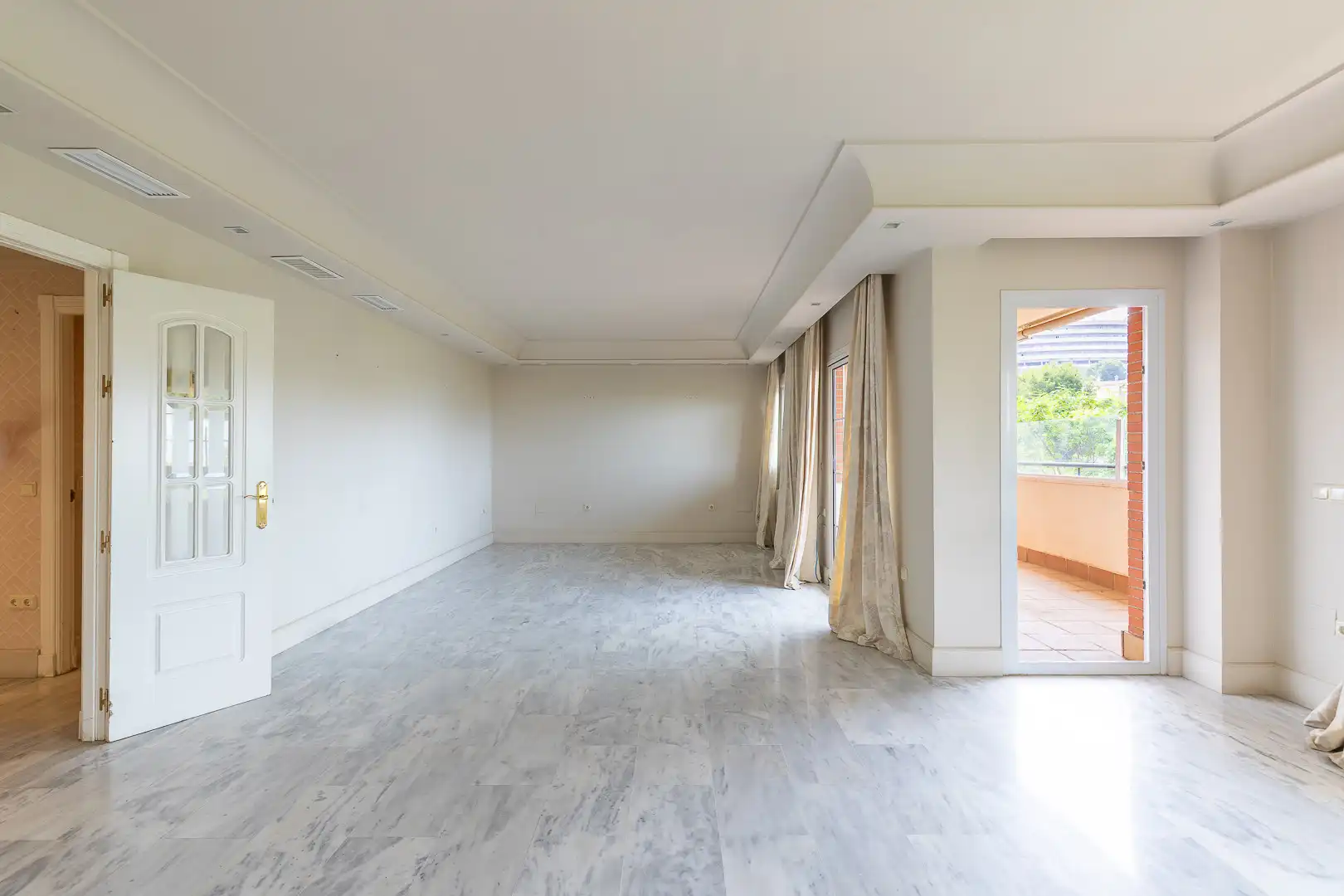 Attic for sale in Málaga  with Air Conditioner, Terrace and Swimming Pool