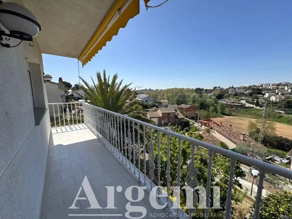 Dormitori de Casa o xalet en venda en Lliçà d'Amunt amb Aire condicionat, Calefacció i Jardí privat