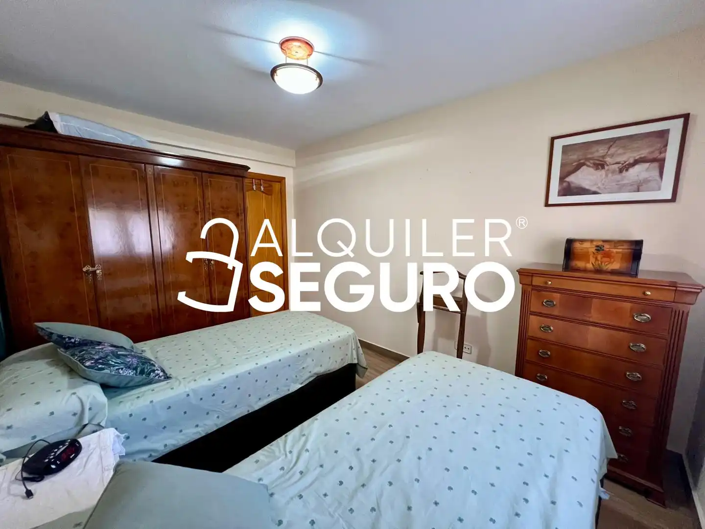 Schlafzimmer von Wohnung zur Miete in Madrid mit Heizung und Möbliert