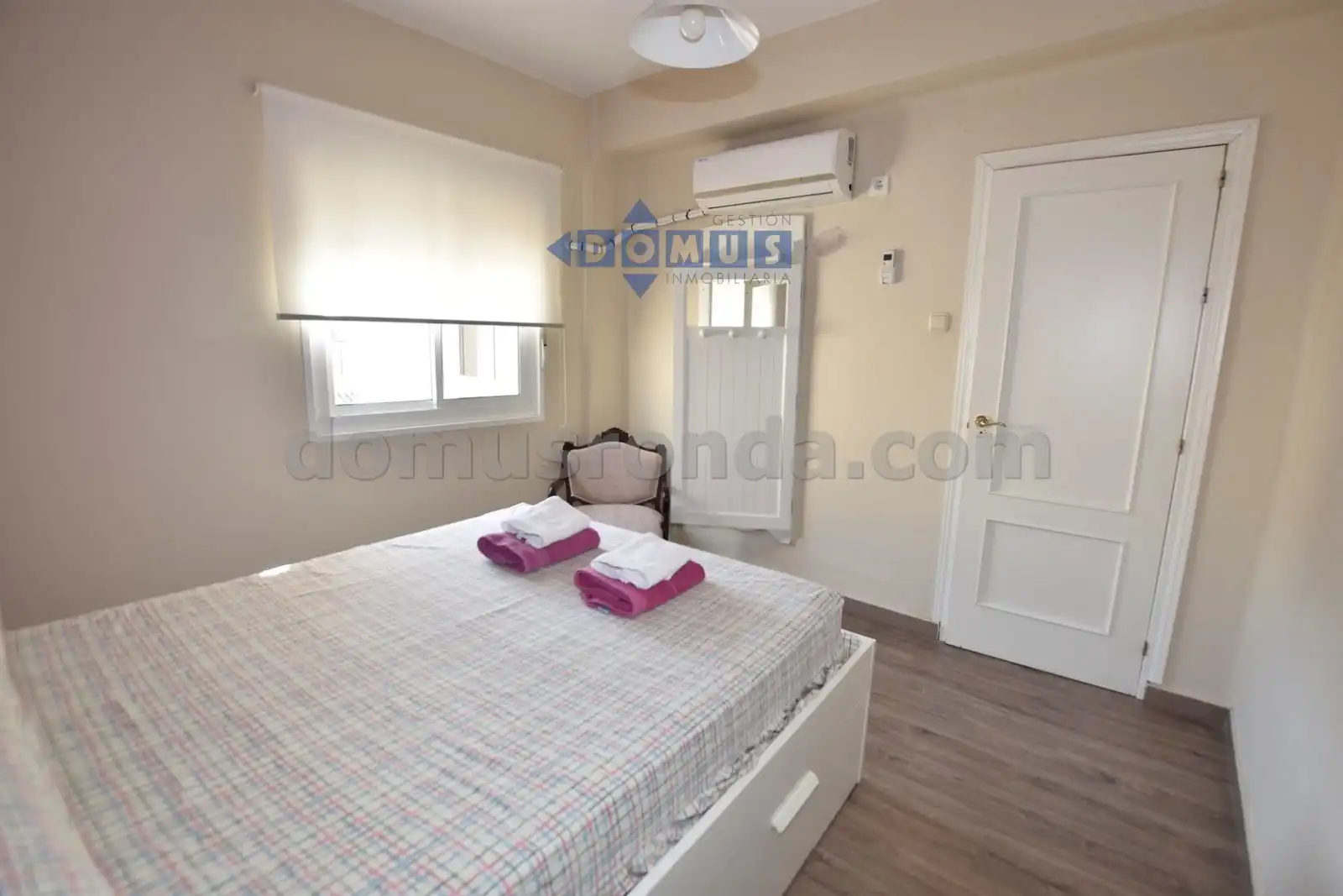 Schlafzimmer von Wohnung zum Verkauf in Ronda mit Klimaanlage, Heizung und Terrasse