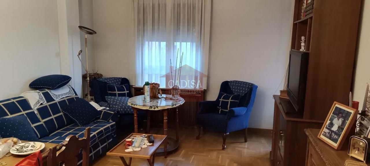 Sala de estar de Piso en venta en Salamanca Capital con Calefacción, Parquet y Amueblado