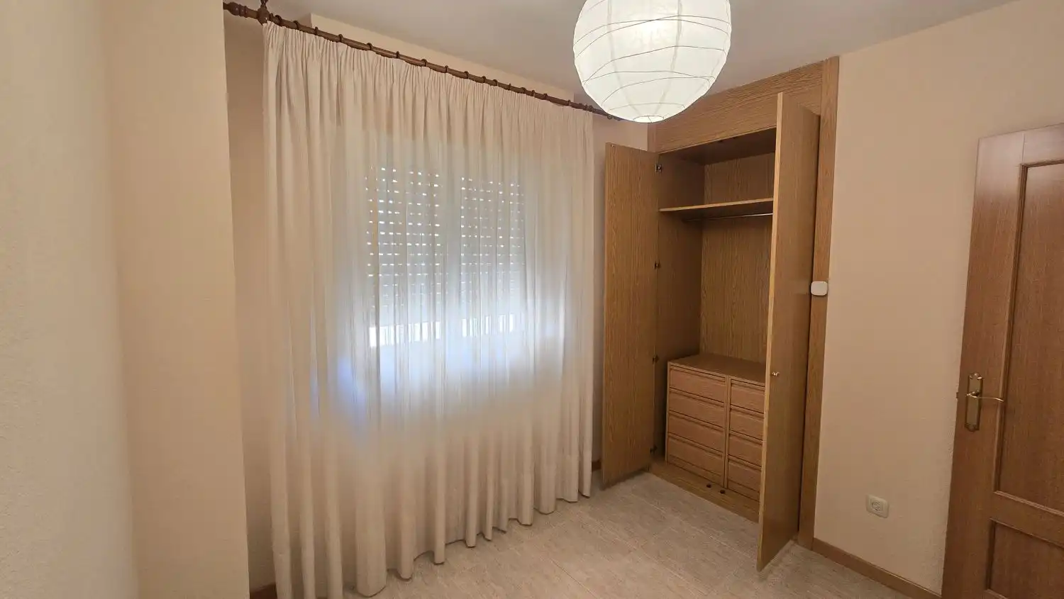 Habitación de Piso de alquiler en Humanes de Madrid con Aire acondicionado y Calefacción