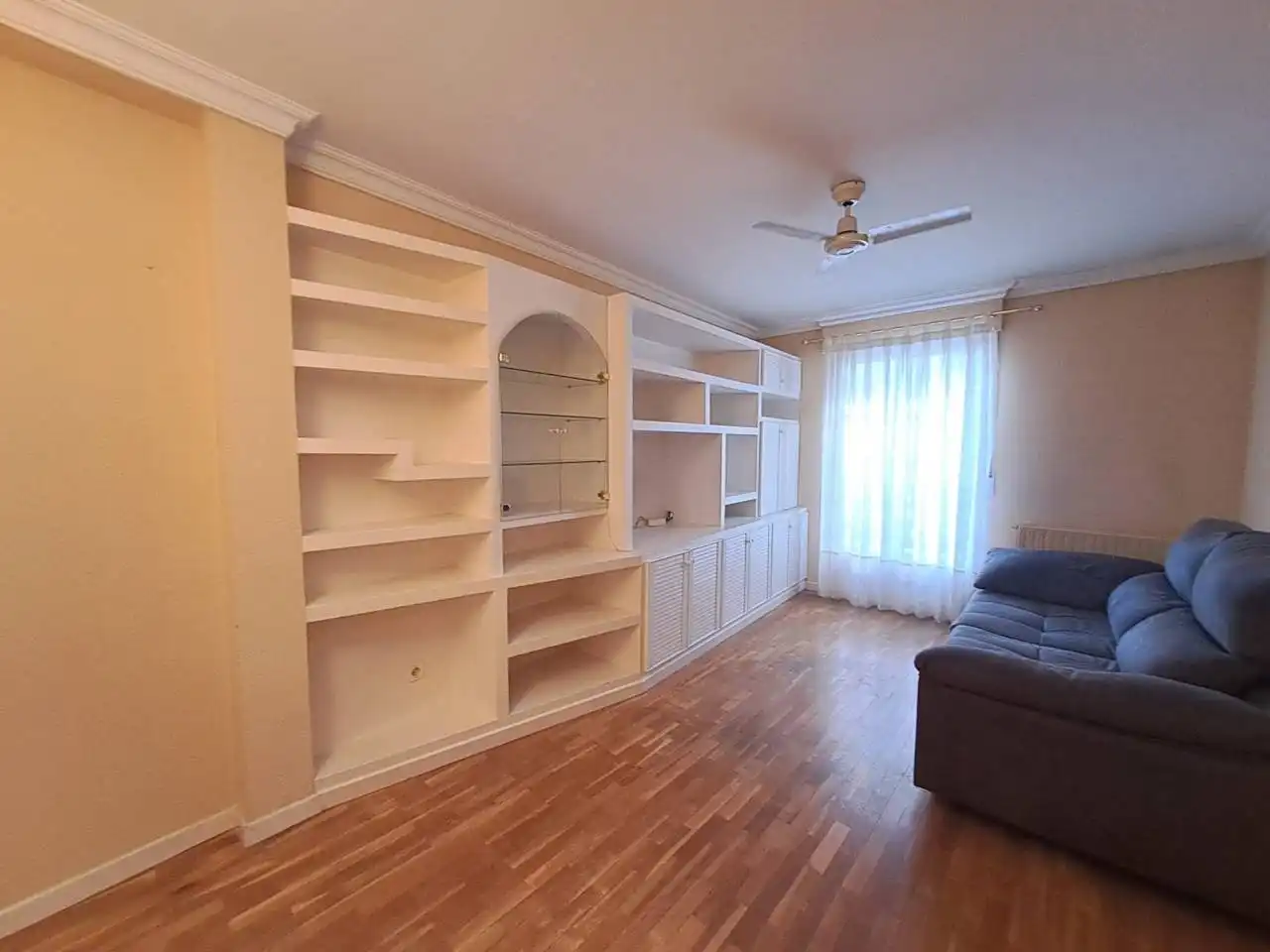 Flat with terrace for sale in Calle Fernán González, imagen 2