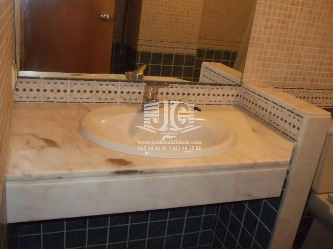 Bathroom of Flat for rent in Tortosa  with Air Conditioner, Terrace and Furnished