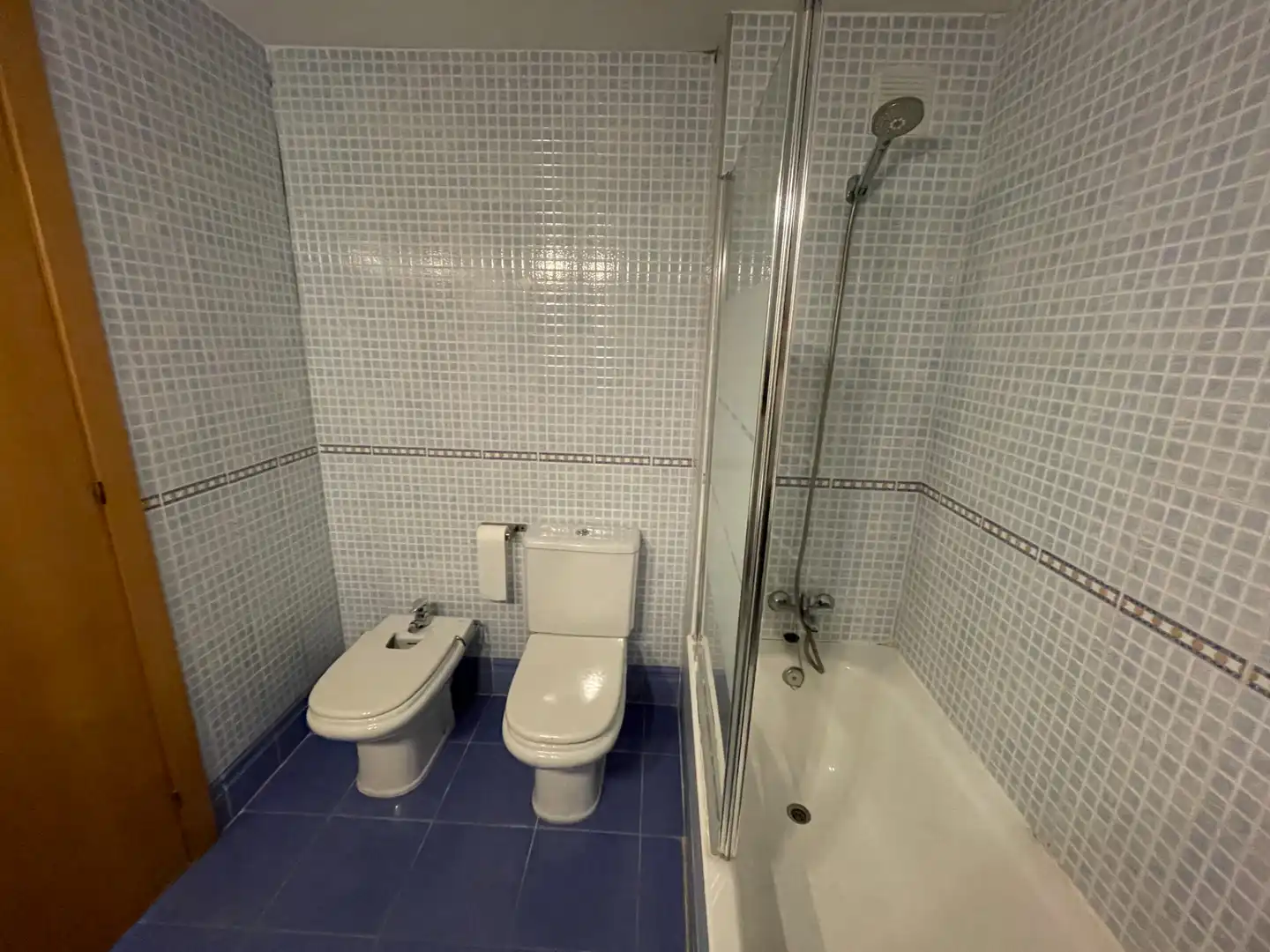 Bathroom of Flat for sale in Cambrils  with Air Conditioner, Heating and Terrace
