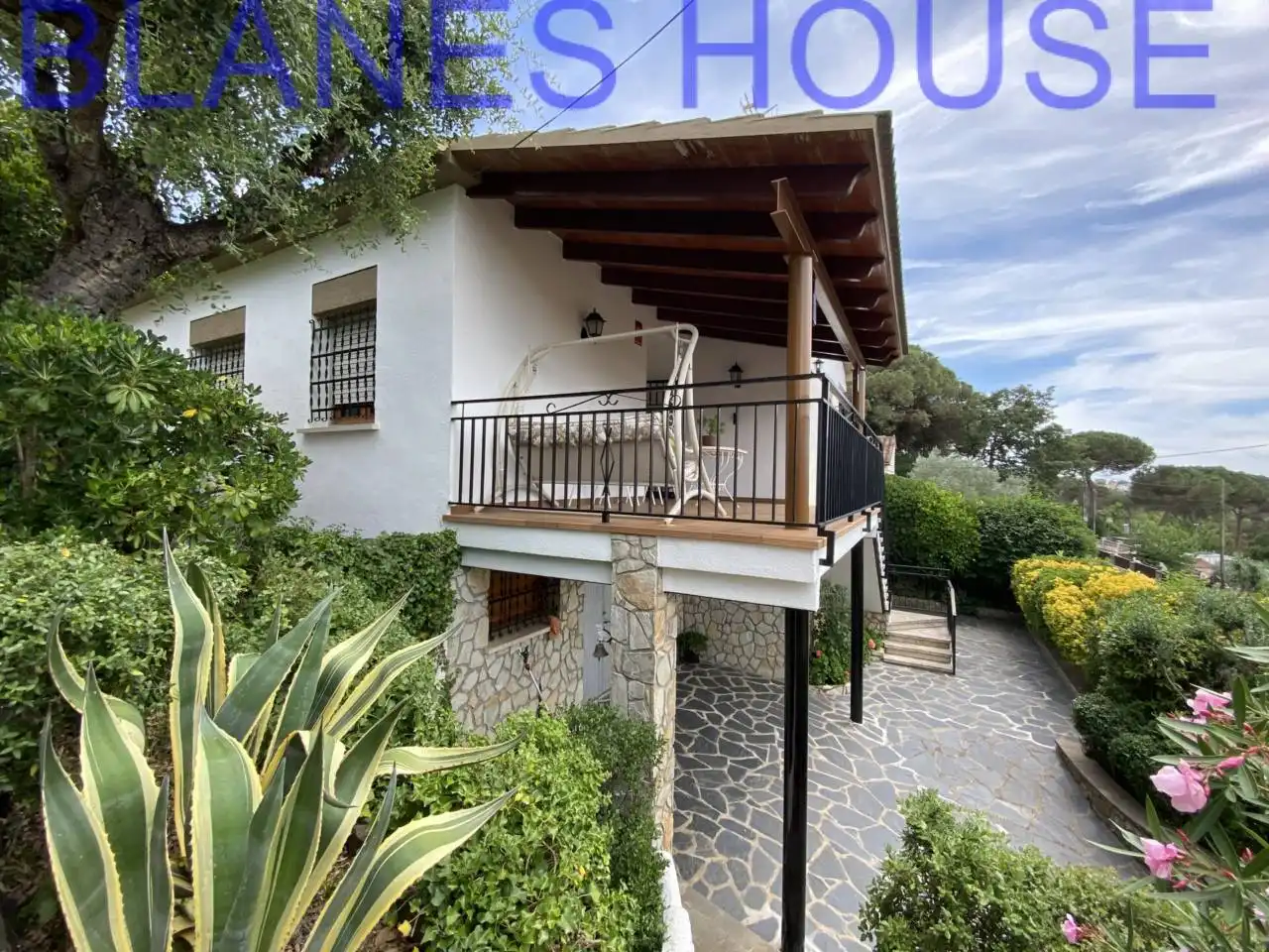 Vista exterior de Casa o chalet en venta en Maçanet de la Selva con Aire acondicionado, Jardín privado y Terraza