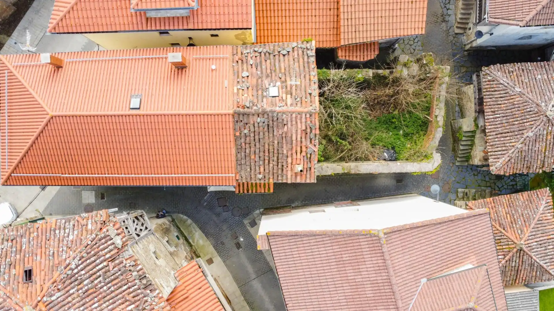 Casa adosada en venta en CIMADEVILLA, 28, Tineo