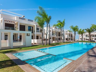 Neubau-Wohnung mit Pool zum Verkauf in Los Balcones - Los Altos