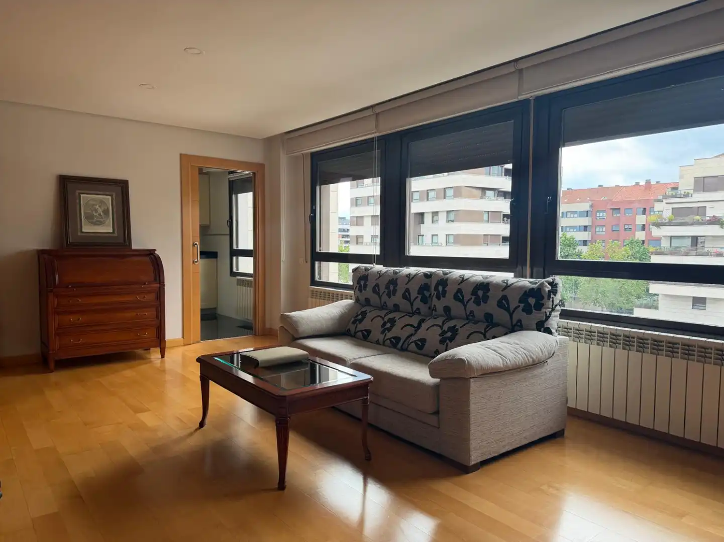 Sala de estar de Piso en venta en  Logroño con Calefacción, Parquet y Terraza